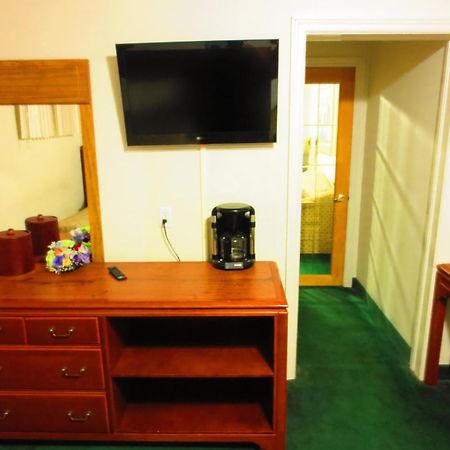 Canadiana Motel Hanover Ngoại thất bức ảnh