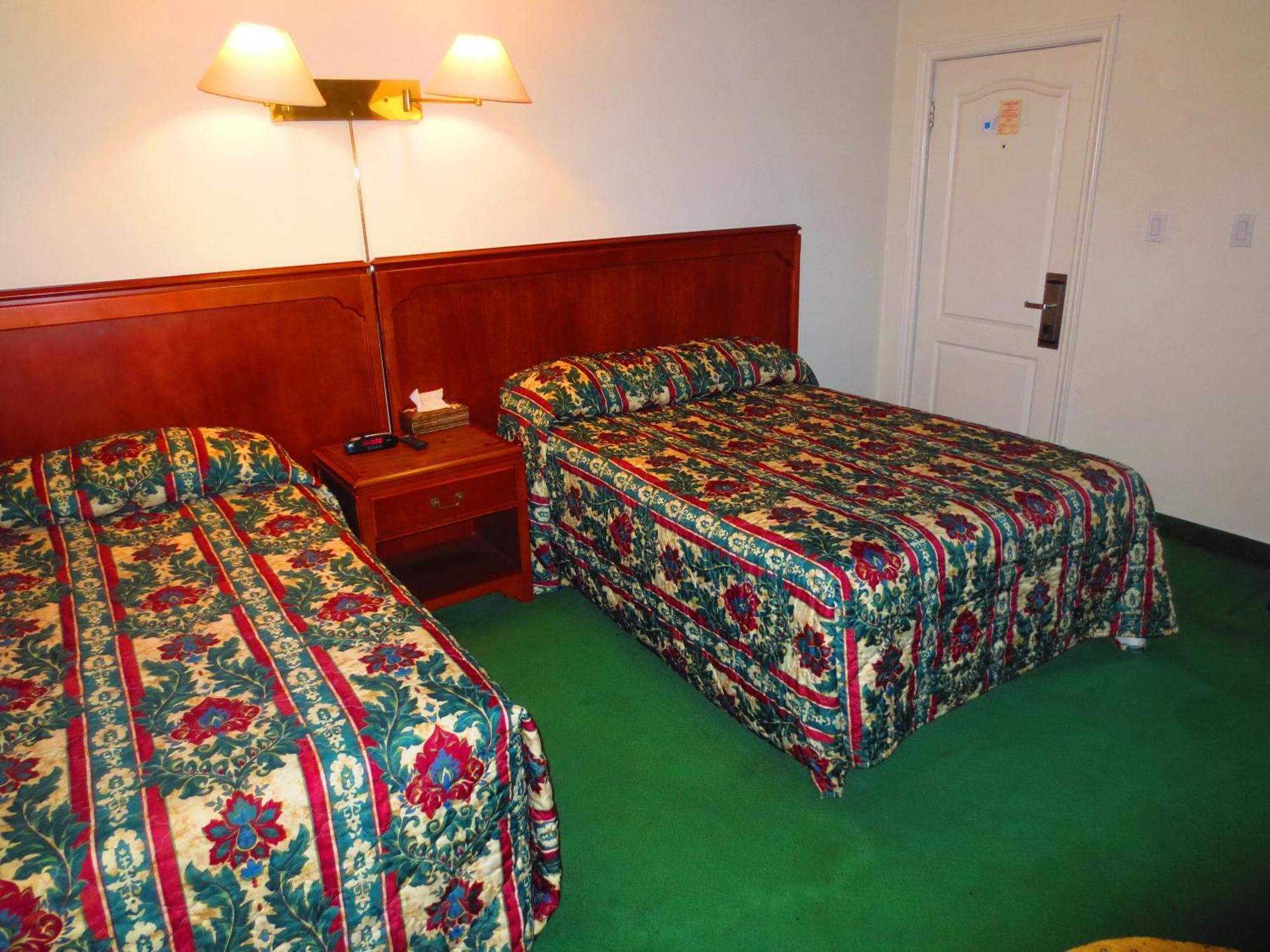 Canadiana Motel Hanover Ngoại thất bức ảnh